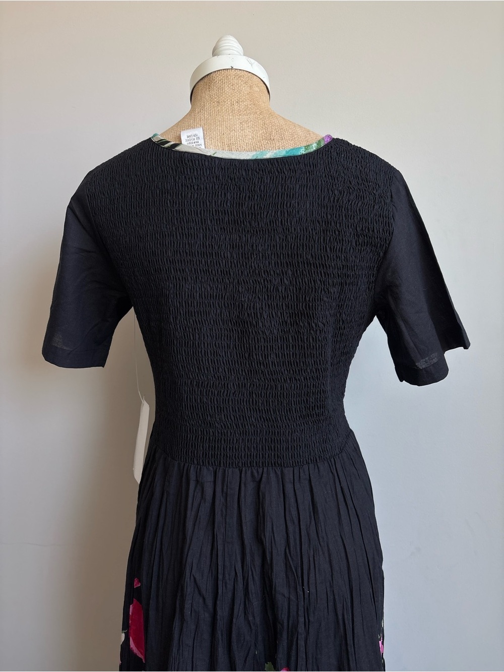 Draper’s & Damon’s Petites Black Floral Dress Smocked Cotton Size PM - Picture 3 of 10